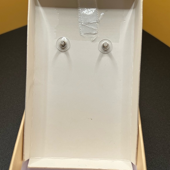 🤍White Earrings (hand beaded) - Picture 3 of 4